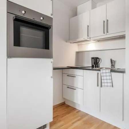 Apartment Budget By The Canal