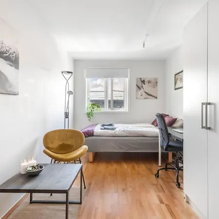 Budget By The Canal Apartment *